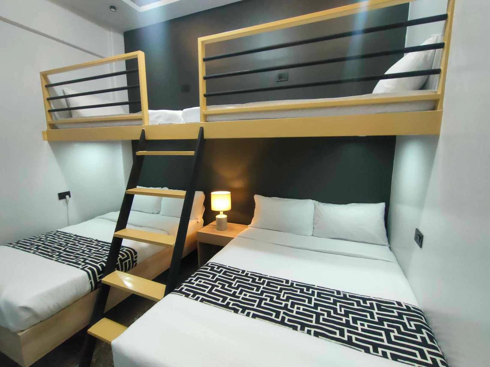Sands Hotel นาซุกบู ภายนอก รูปภาพ