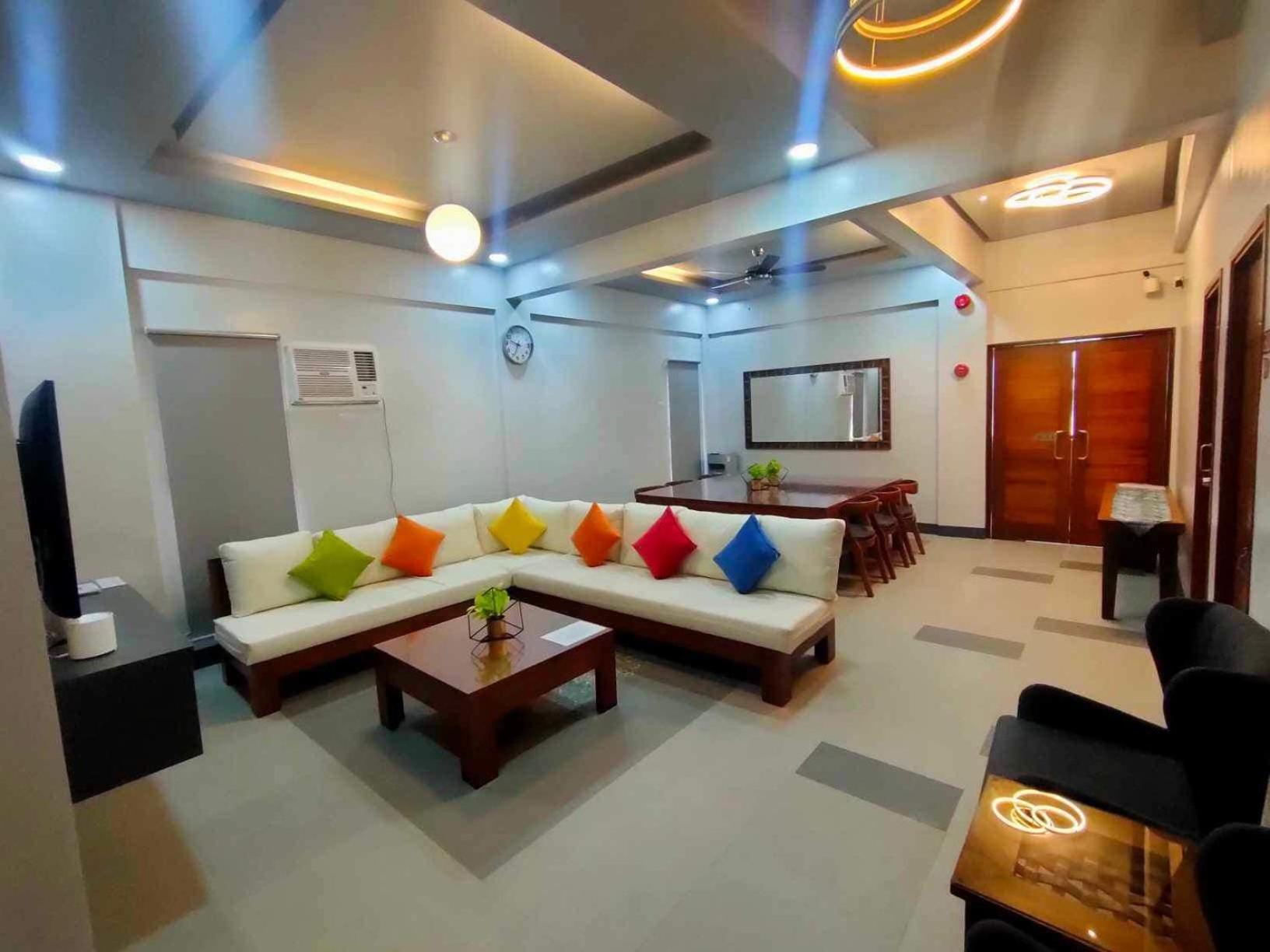 Sands Hotel นาซุกบู ภายนอก รูปภาพ